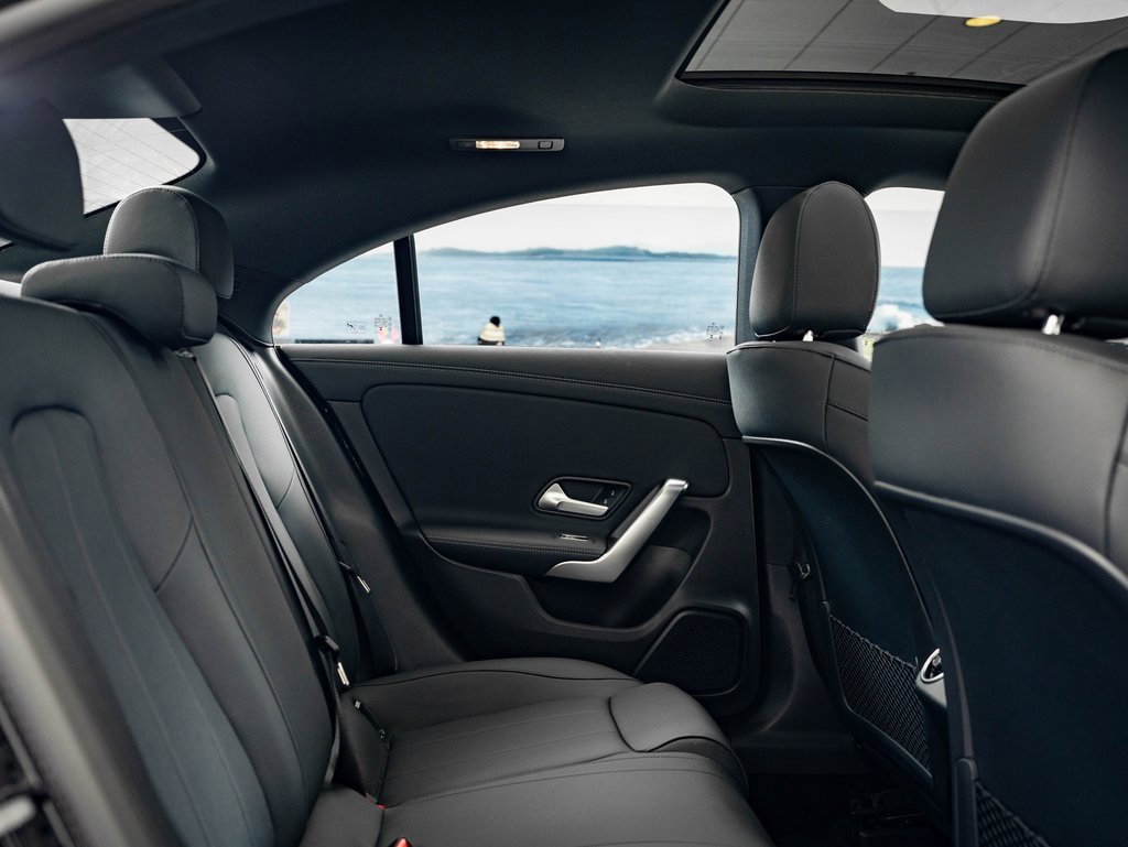 Certified 2025 Mercedes-Benz CLA 250 4MATIC image 37