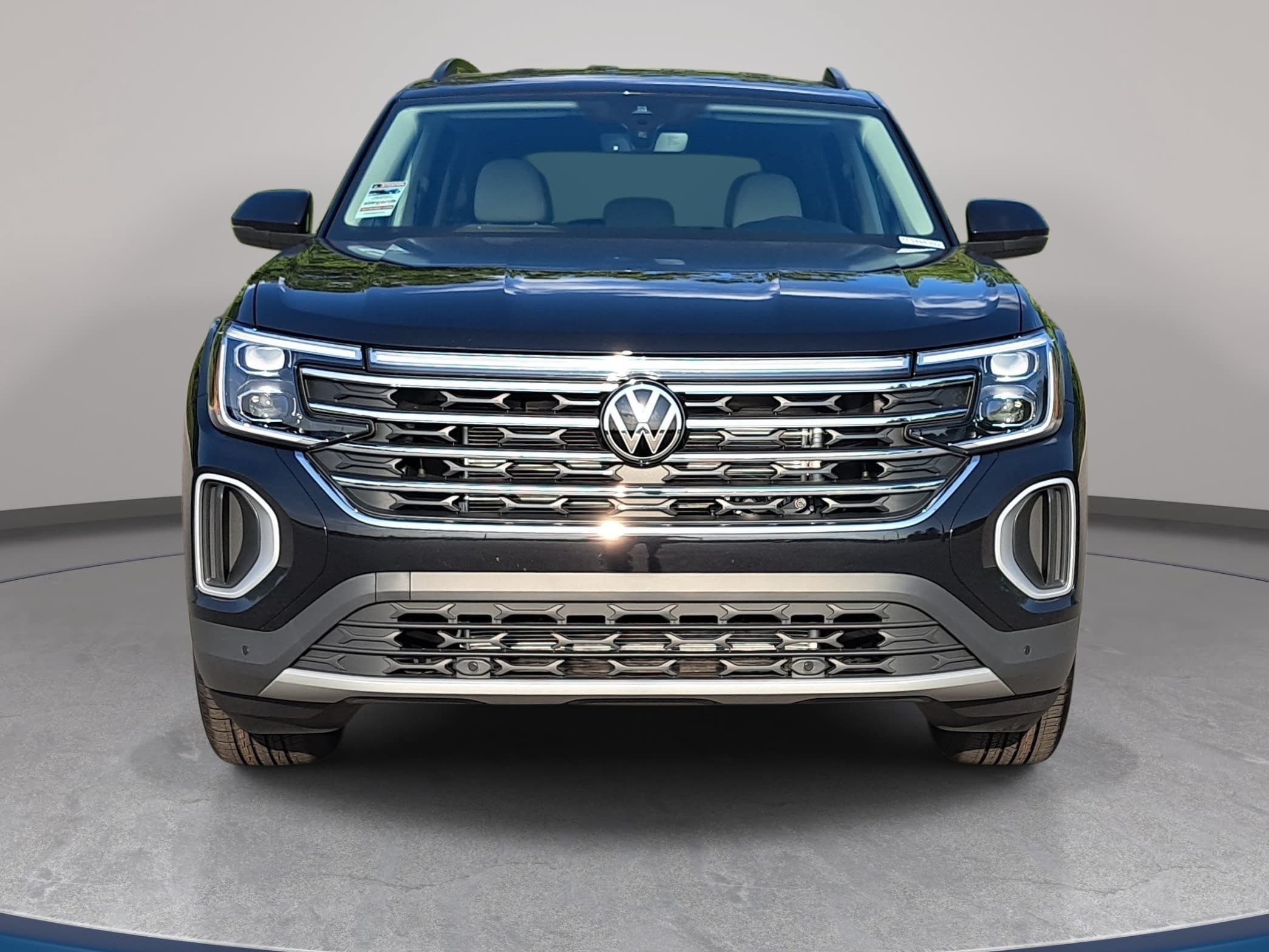 New 2026 Volkswagen Atlas SE FWD image 2