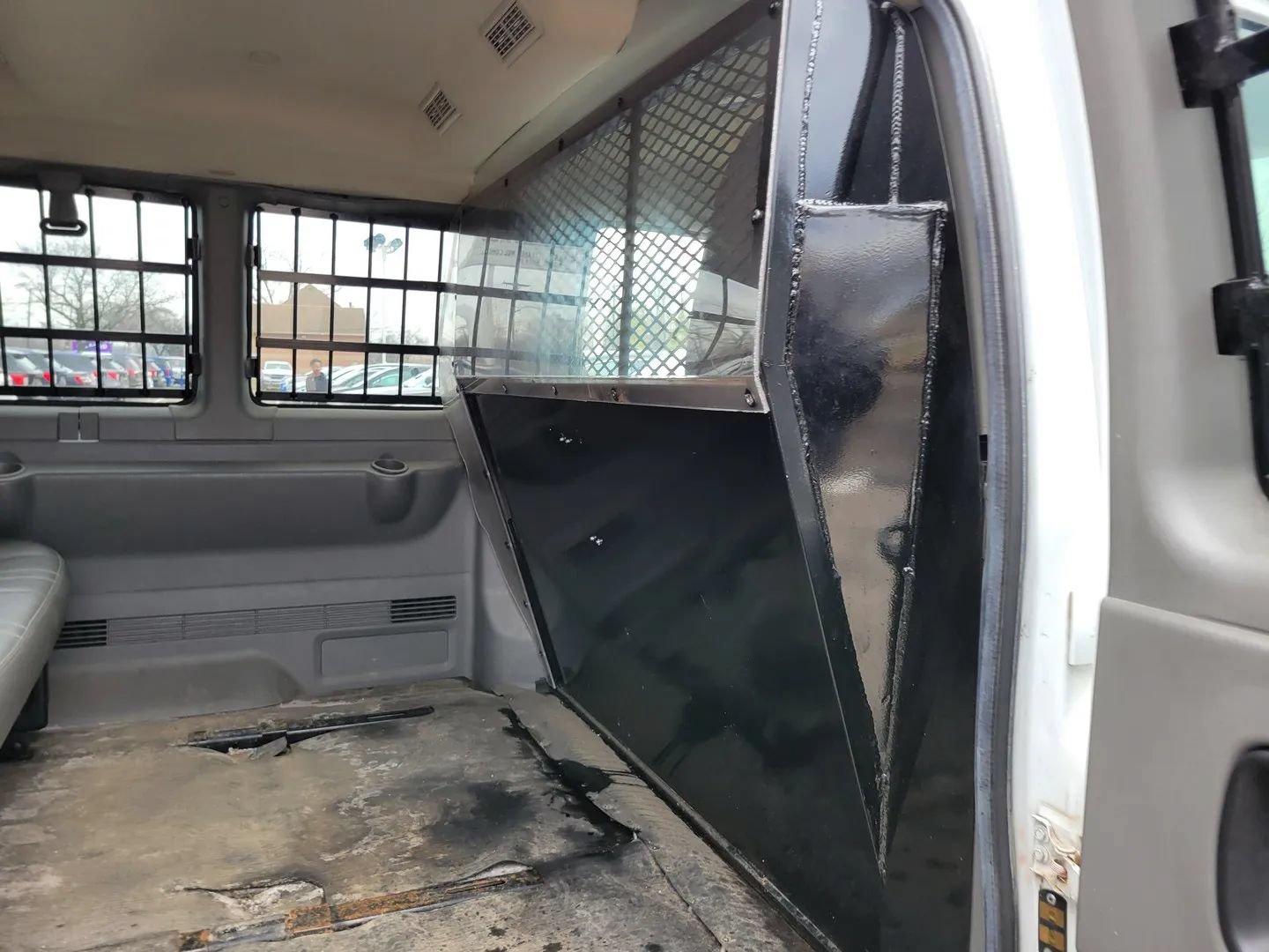 Used 2017 GMC Savana 3500 LS RWD image 16