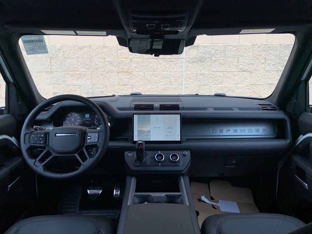 New 2025 Land Rover Defender 110 V8 image 18