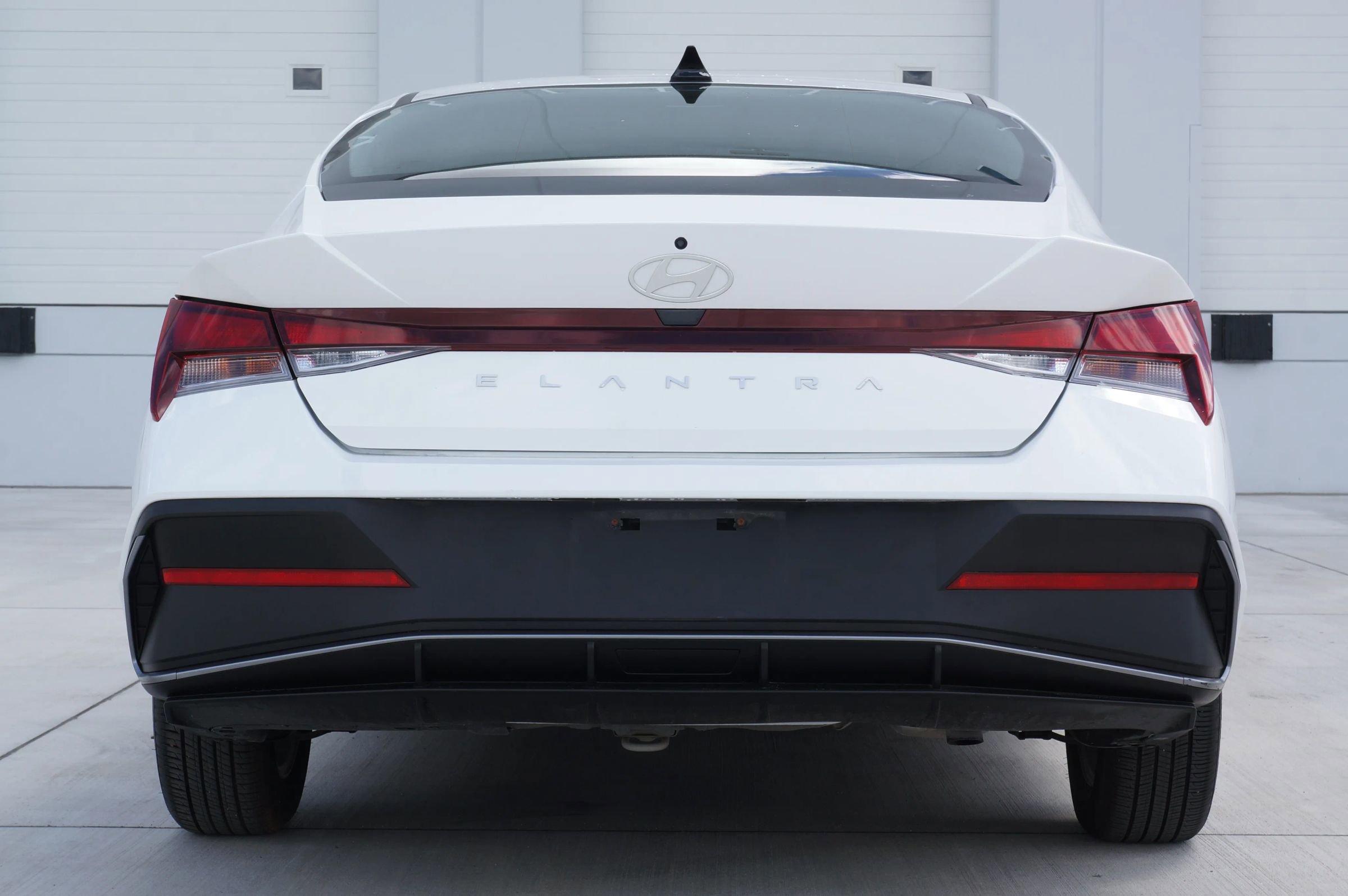 Used 2024 Hyundai Elantra SE image 12