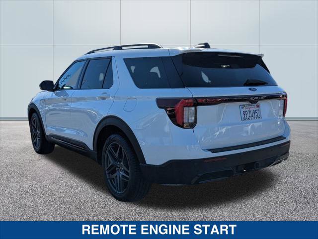 Used 2025 Ford Explorer ST-Line w/ Premium Package image 3