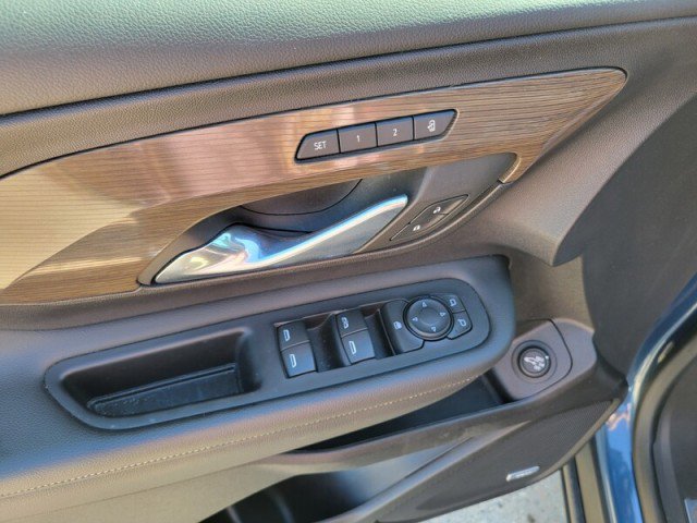 Used 2024 GMC Terrain Denali w/ Denali Premium Package image 27