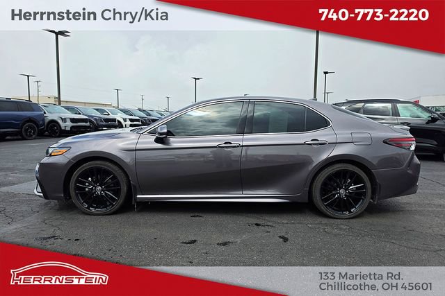 Used 2022 Toyota Camry XSE image 4