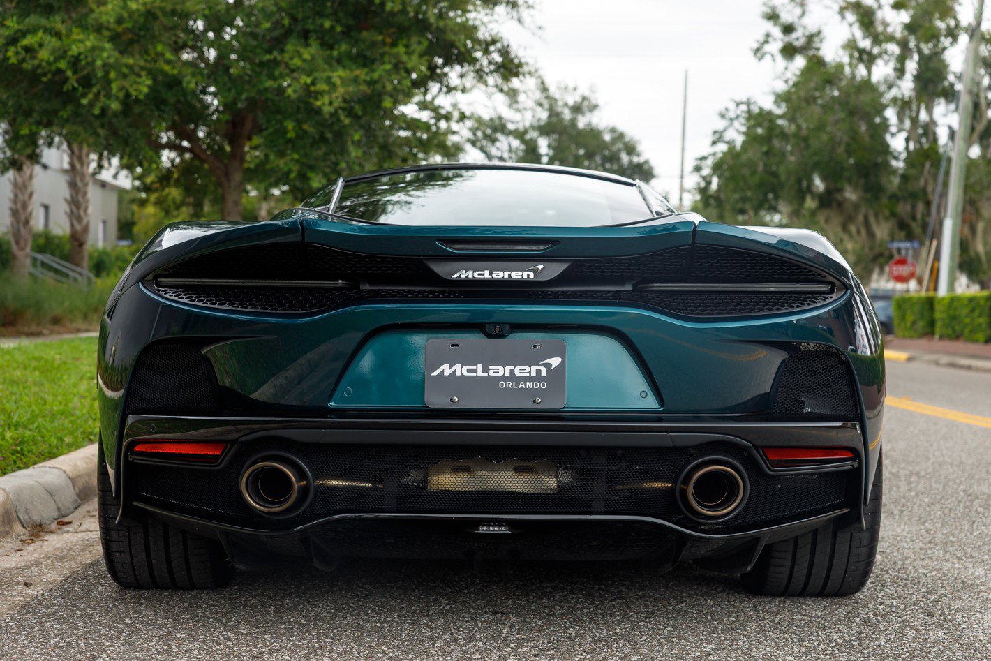 Used 2023 McLaren GT RWD image 10