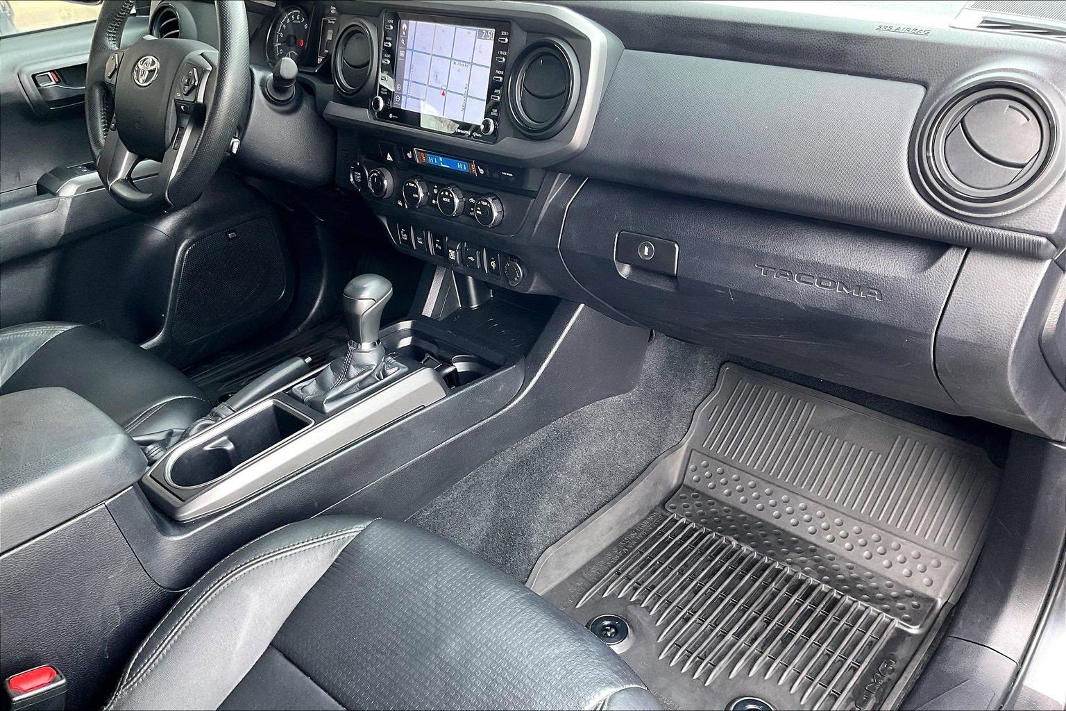 Used 2022 Toyota Tacoma TRD Off-Road image 19