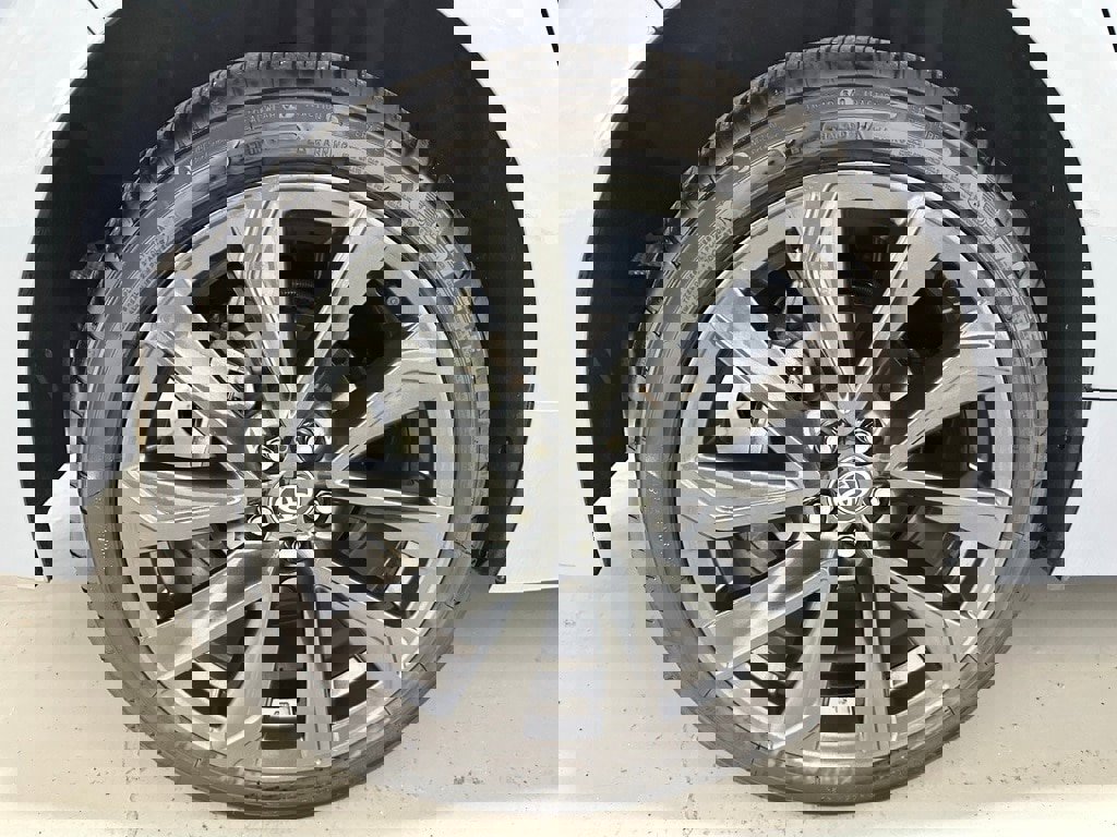 Used 2025 Toyota Corolla XSE image 65