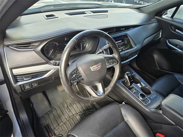 Used 2020 Cadillac XT4 Premium Luxury w/ Cold Weather Package image 9