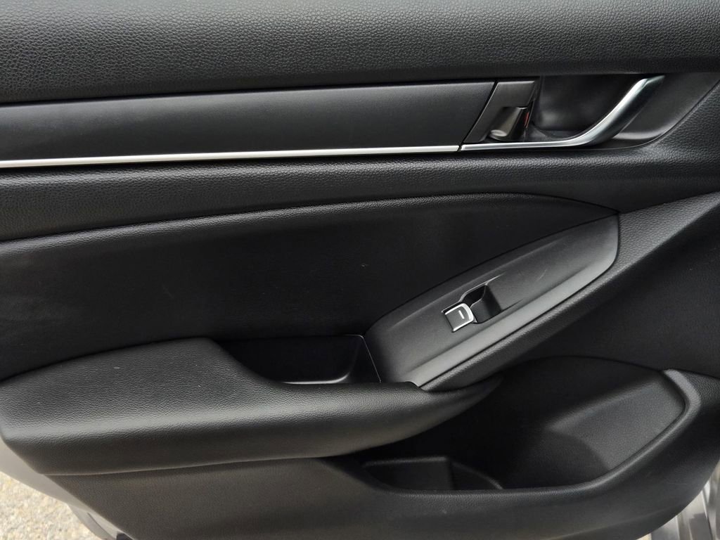 Used 2022 Honda Accord Sport image 9