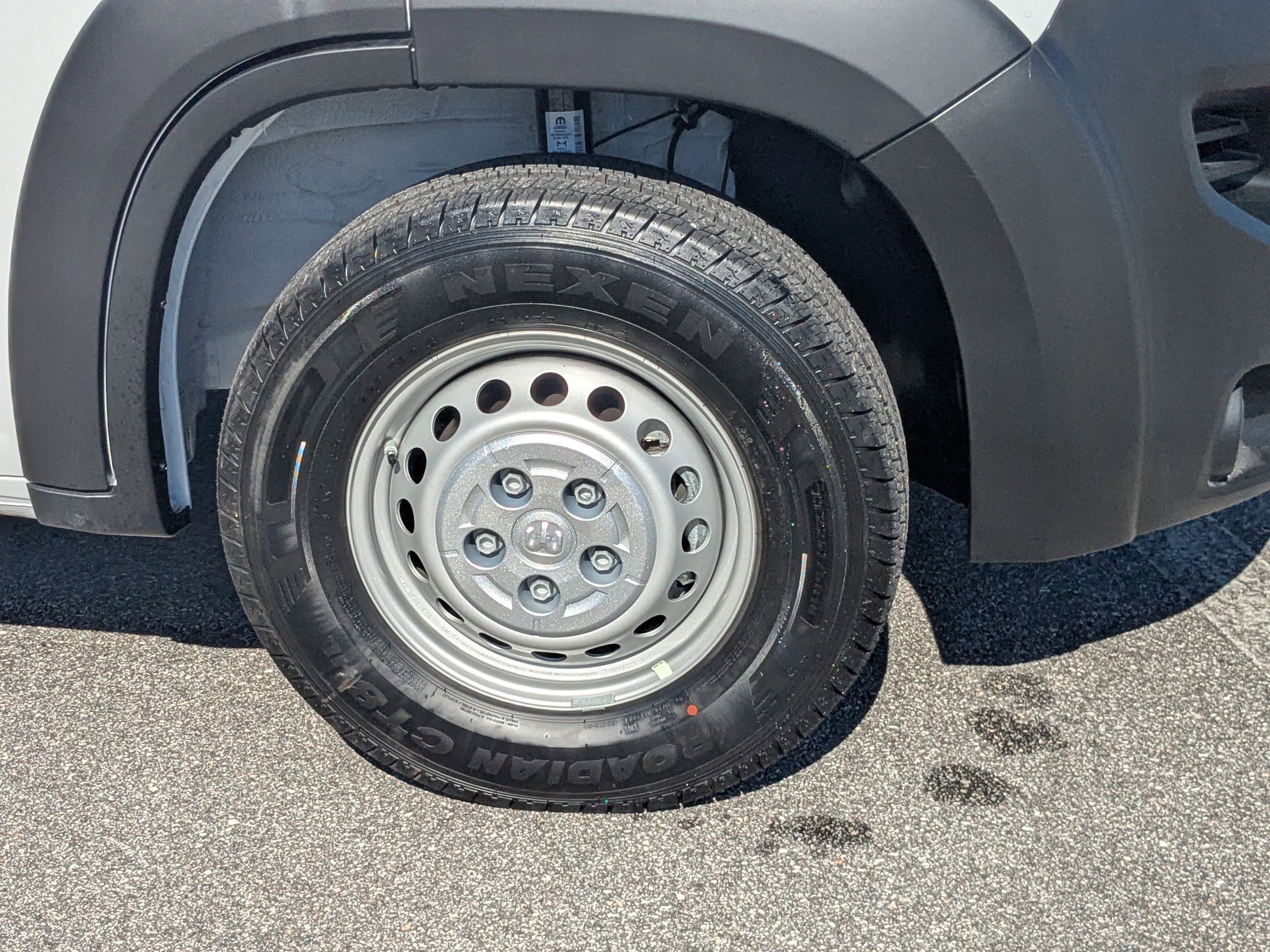 New 2026 RAM ProMaster 2500 w/ Convenience Group image 10