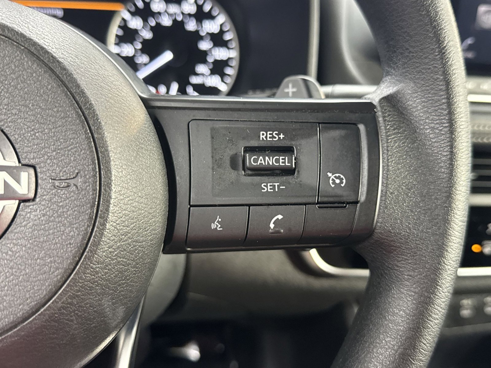 Used 2024 Nissan Rogue S image 36