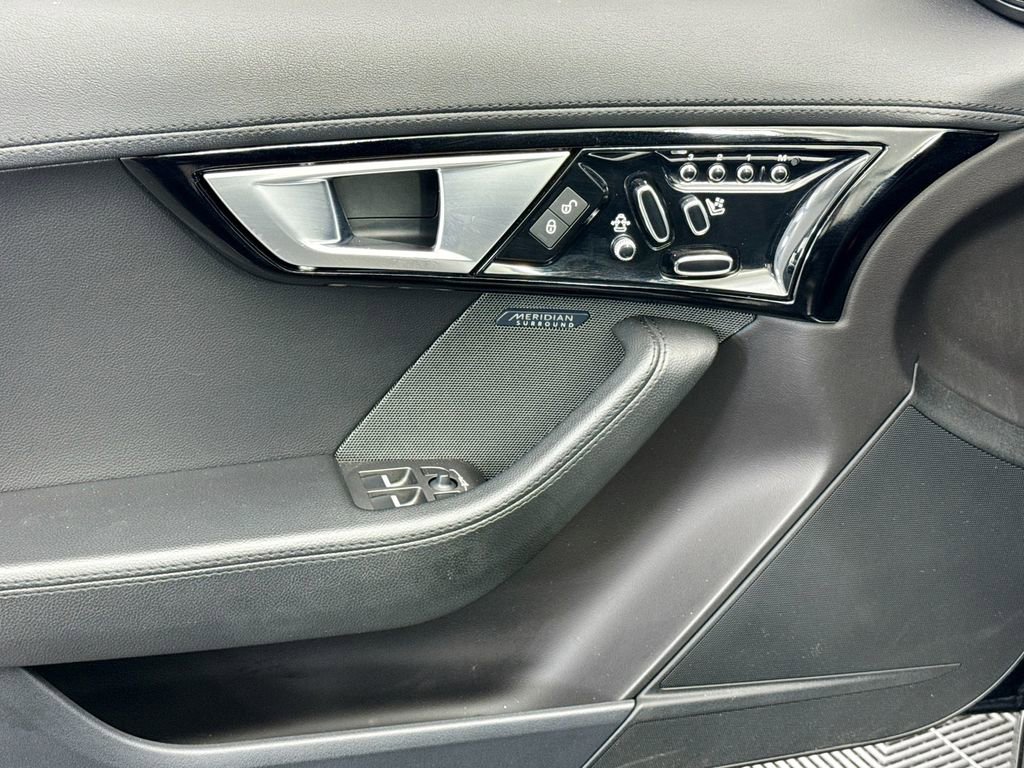 Used 2016 Jaguar F-TYPE Convertible image 18