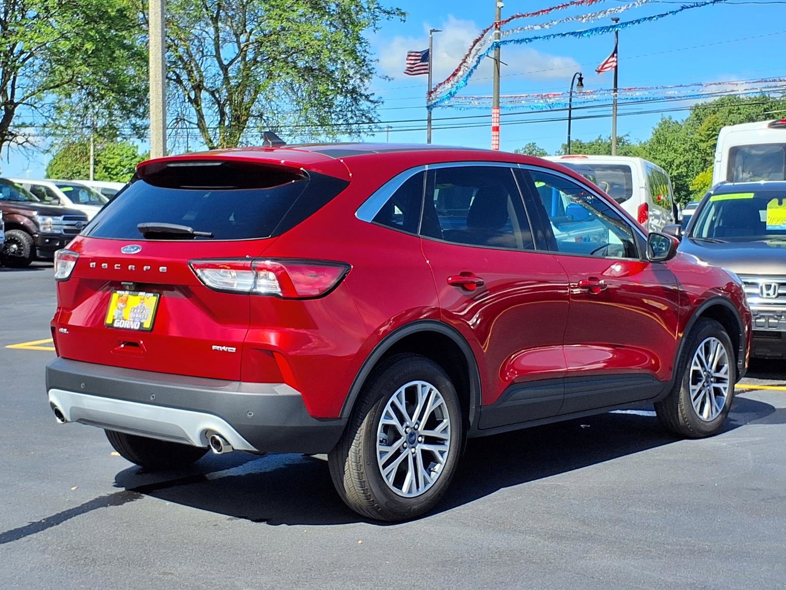 Used 2022 Ford Escape SEL AWD/4WD image 2