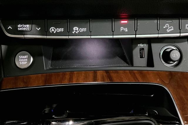 Used 2023 Audi Q5 2.0T Premium w/ Convenience Package image 23