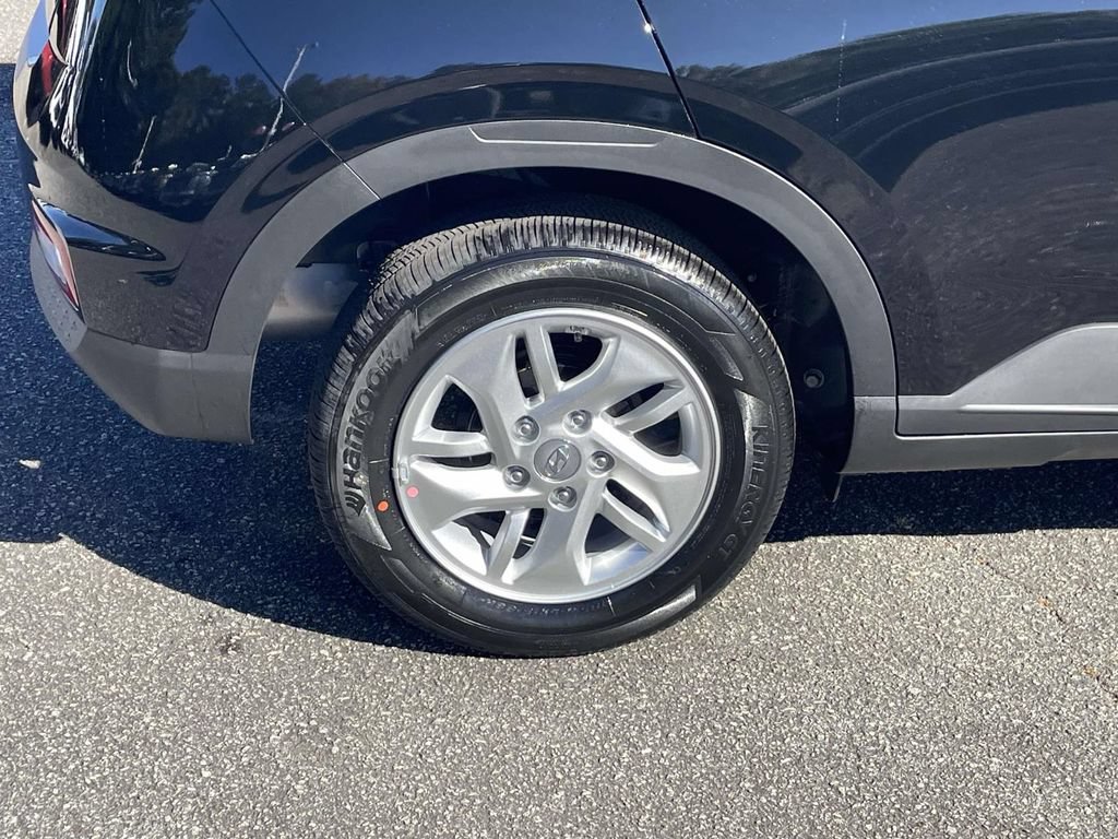 New 2026 Hyundai Venue SE FWD image 9