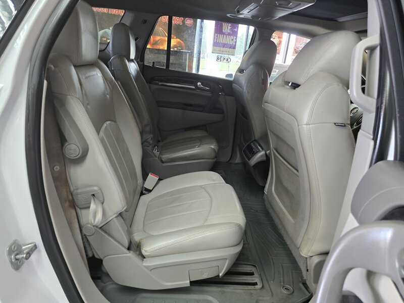Used 2016 Buick Enclave Premium w/ Experience Buick Package FWD image 11
