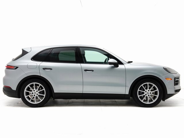 Used 2024 Porsche Cayenne image 29