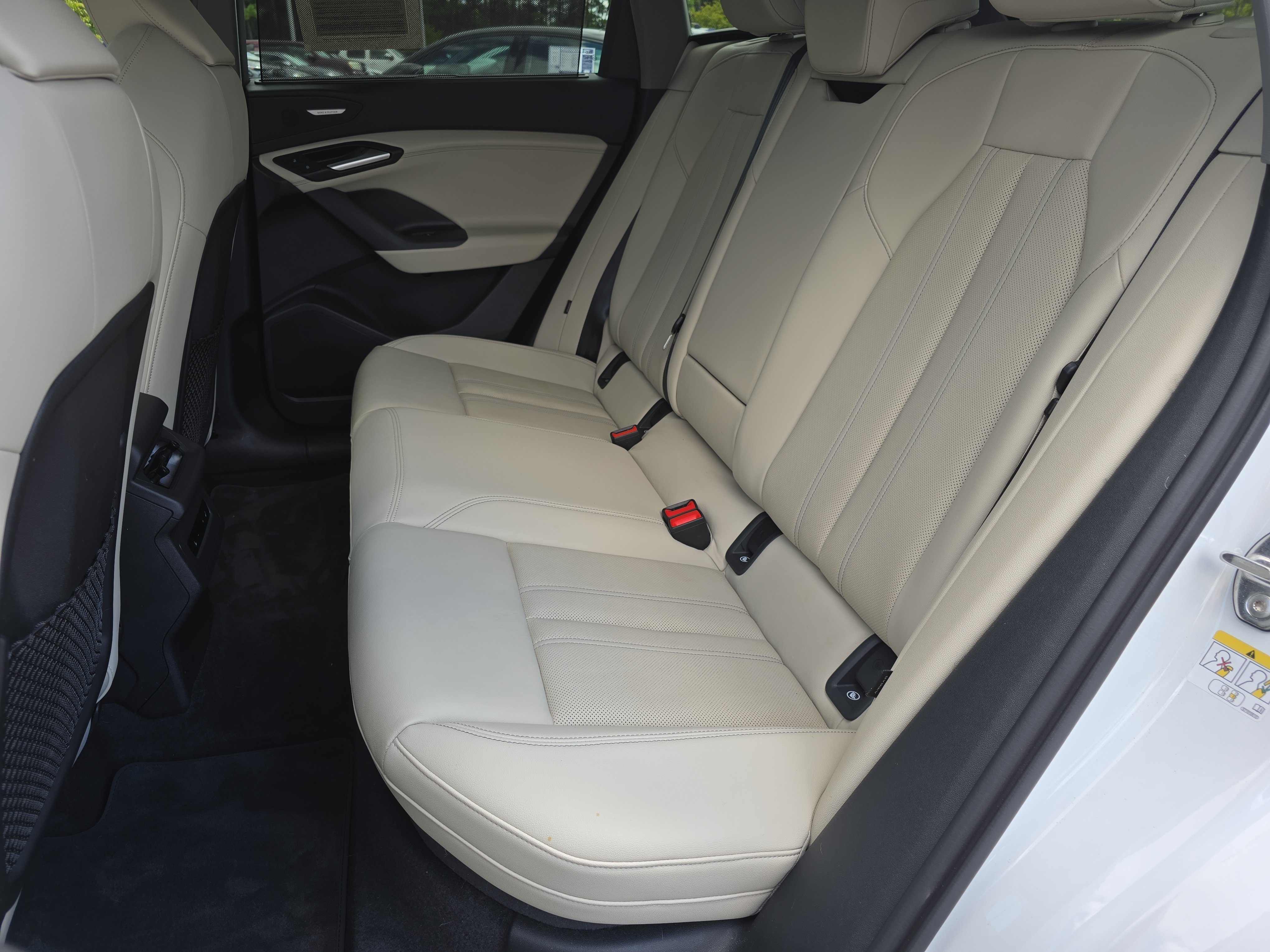 Used 2025 Audi Q6 e-tron Premium Plus AWD/4WD image 14