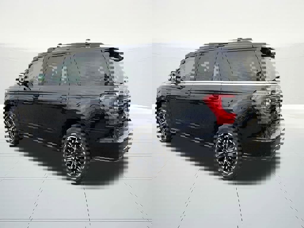 Used 2021 Ford Expedition Limited w/ Equipment Group 303A image 3