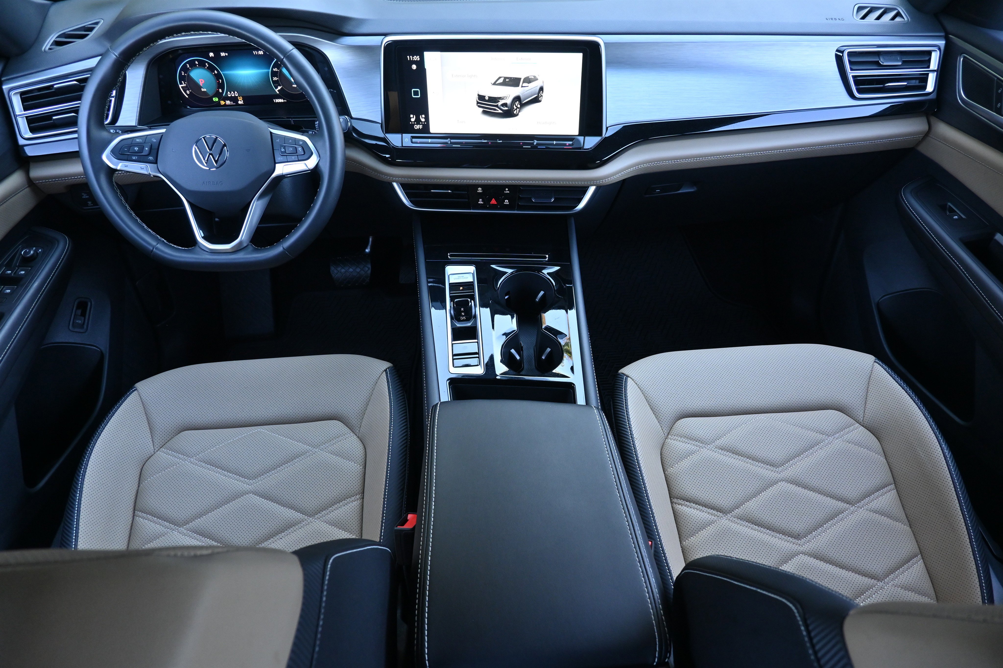 Used 2025 Volkswagen Atlas Cross Sport SE image 22