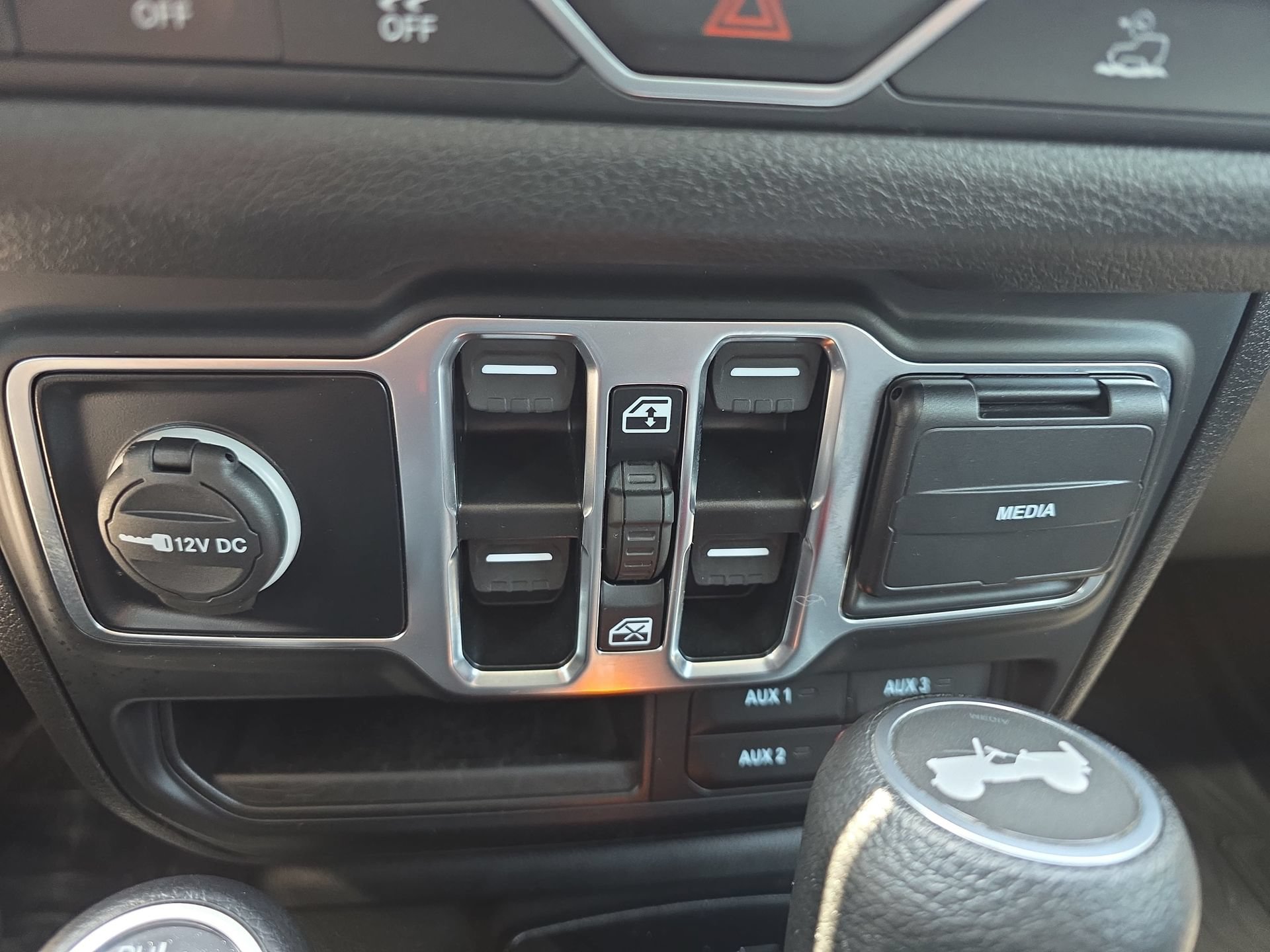 Used 2024 Jeep Wrangler Unlimited Sport AWD/4WD image 26