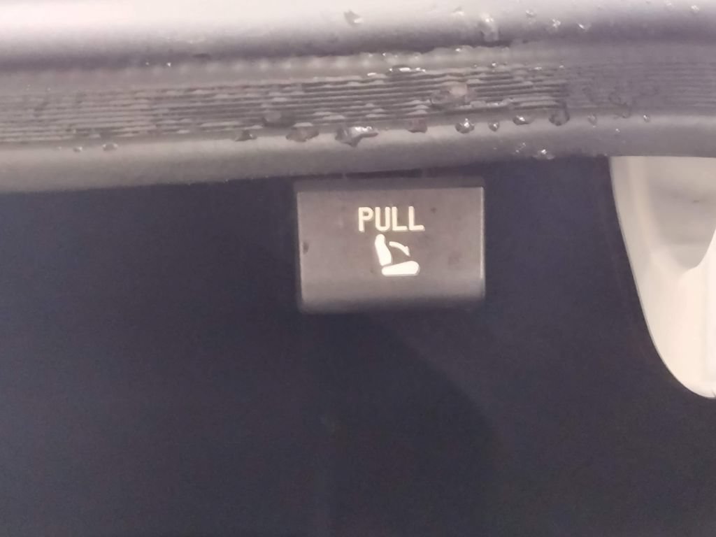 Used 2018 Hyundai Elantra SEL FWD image 15