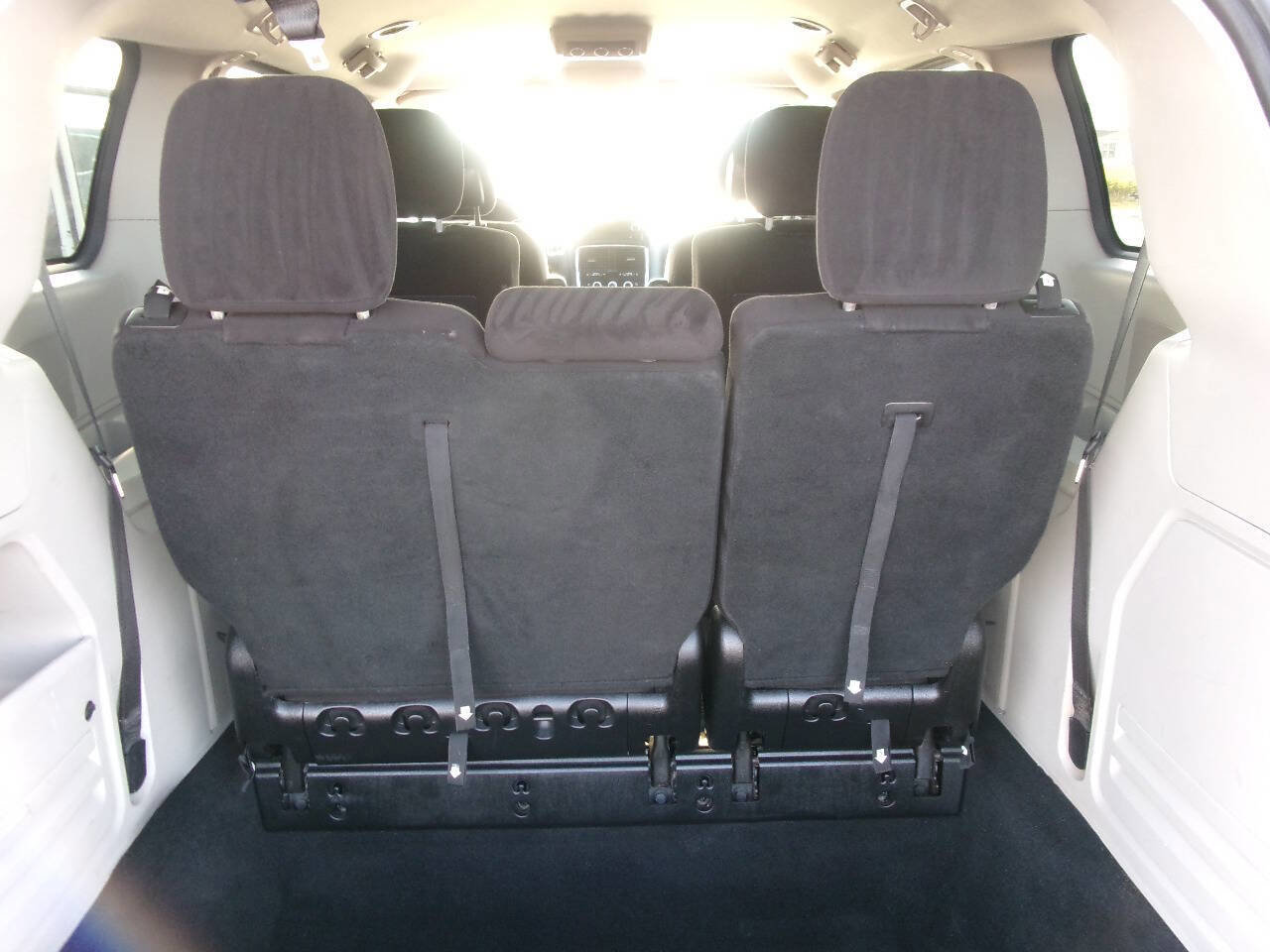 Used 2013 Dodge Grand Caravan SE image 21