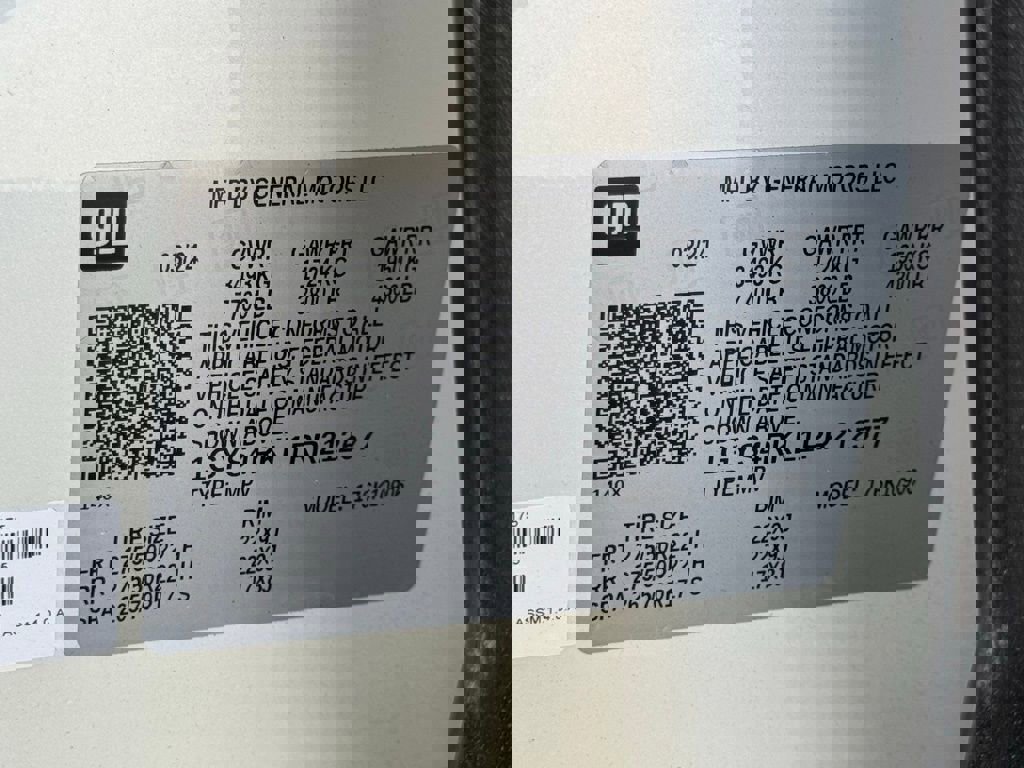 Certified 2024 Cadillac Escalade ESV Sport Platinum w/ LPO, ONYX Package image 18