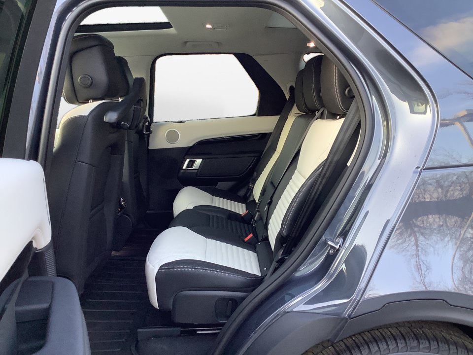 New 2026 Land Rover Discovery S AWD/4WD image 16