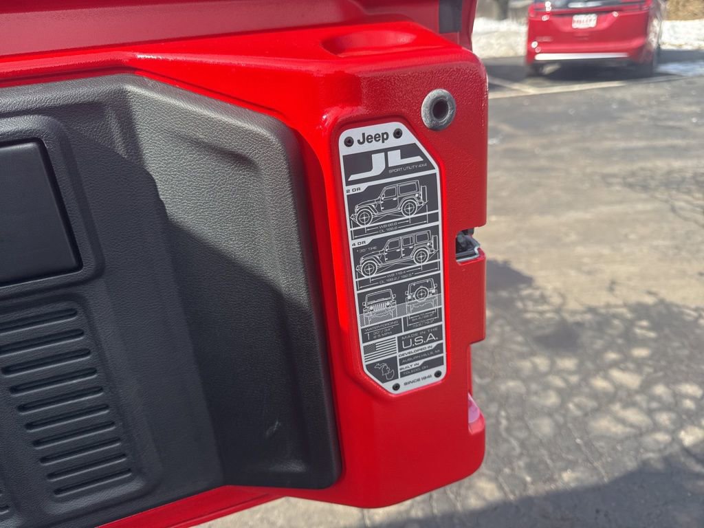 New 2025 Jeep Wrangler Sahara image 42