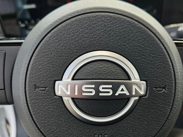 New 2025 Nissan Kicks SR w/ SR Premium Package image 31
