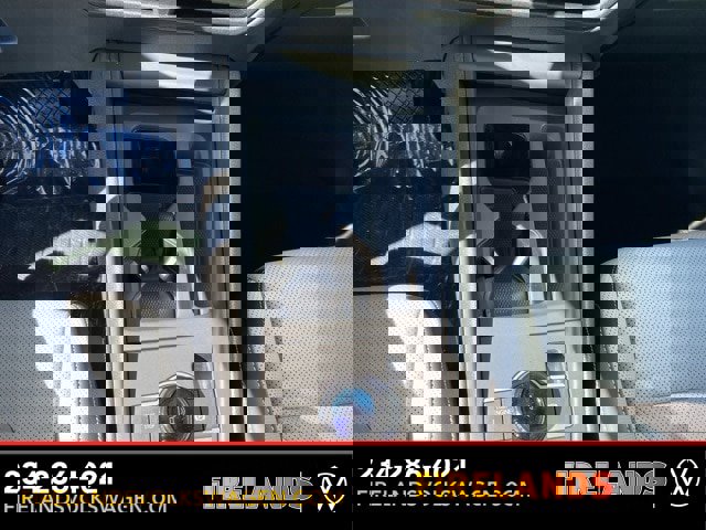 New 2025 Volkswagen Tiguan SE image 36