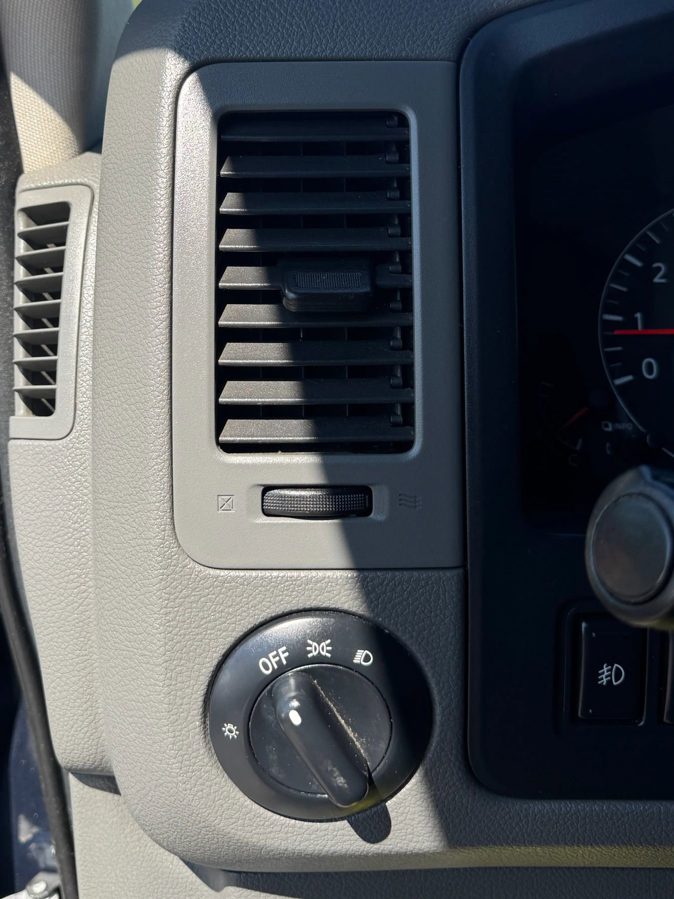 Used 2020 Nissan NV 3500 SL RWD image 19
