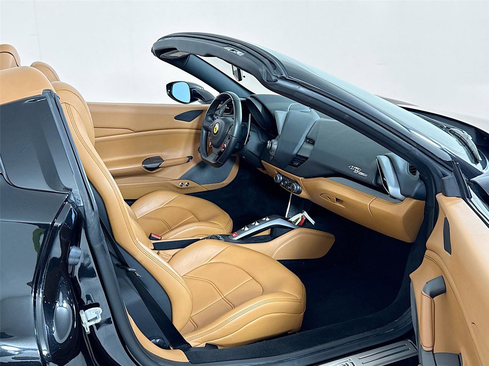 Used 2019 Ferrari 488 Spider RWD image 29