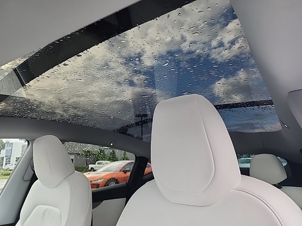 Used 2026 Tesla Model Y 2WD image 13