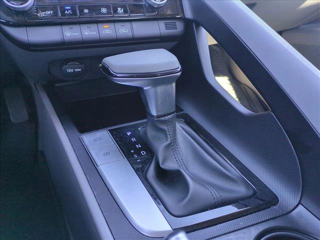 Used 2023 Hyundai Elantra SEL image 11