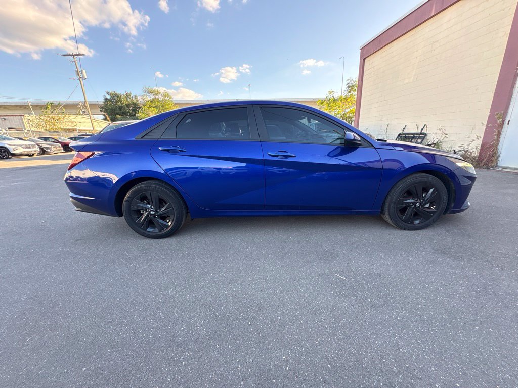 Used 2021 Hyundai Elantra SEL FWD image 2
