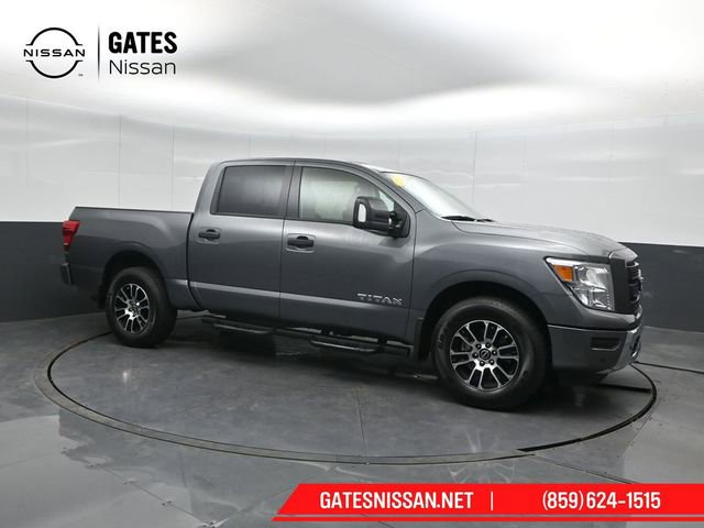 Used 2024 Nissan Titan SV w/ SV Convenience Package image 1