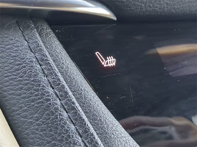 Used 2017 Cadillac XT5 Luxury w/ Driver Awareness Package image 24