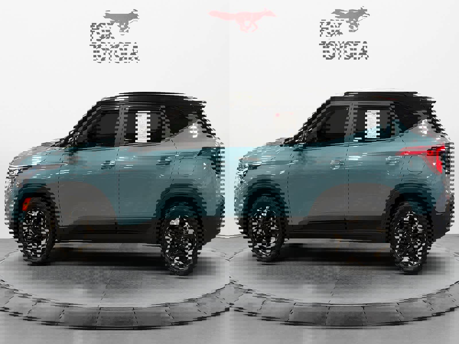 Used 2025 Kia Seltos S image 2