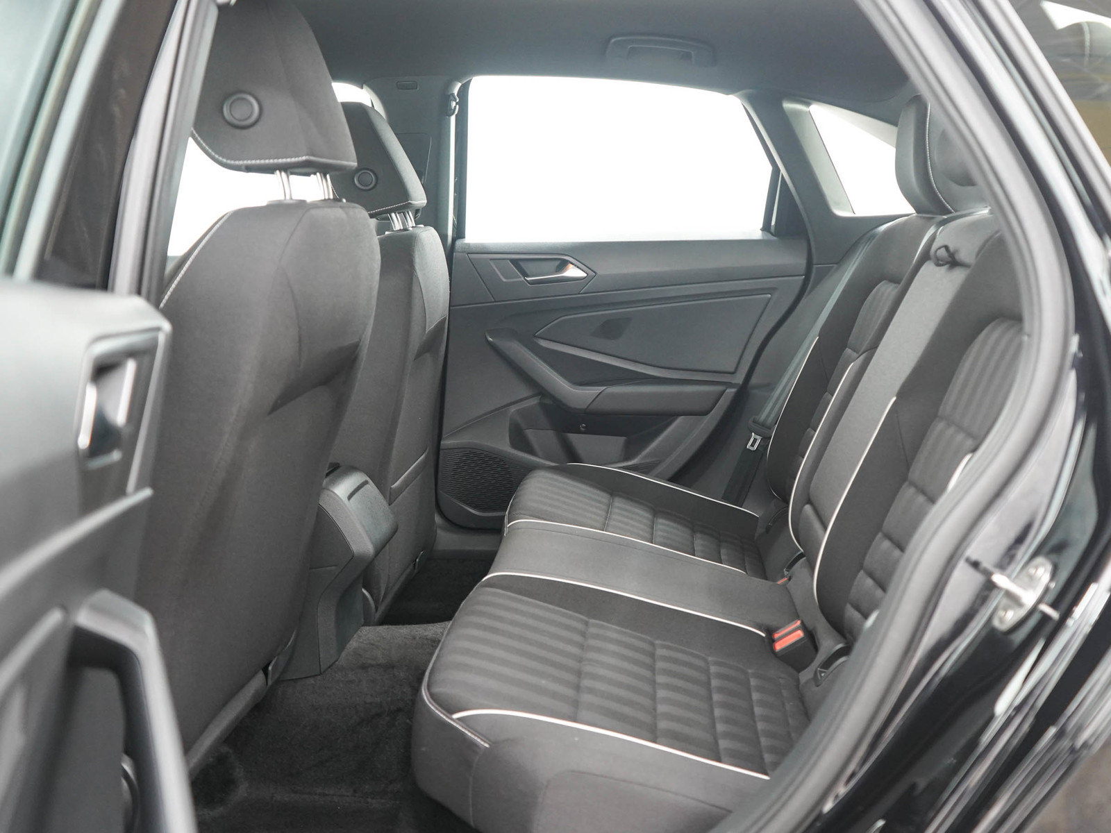 Used 2023 Volkswagen Jetta Sport FWD image 17