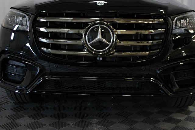 New 2025 Mercedes-Benz GLS 450 4MATIC image 3