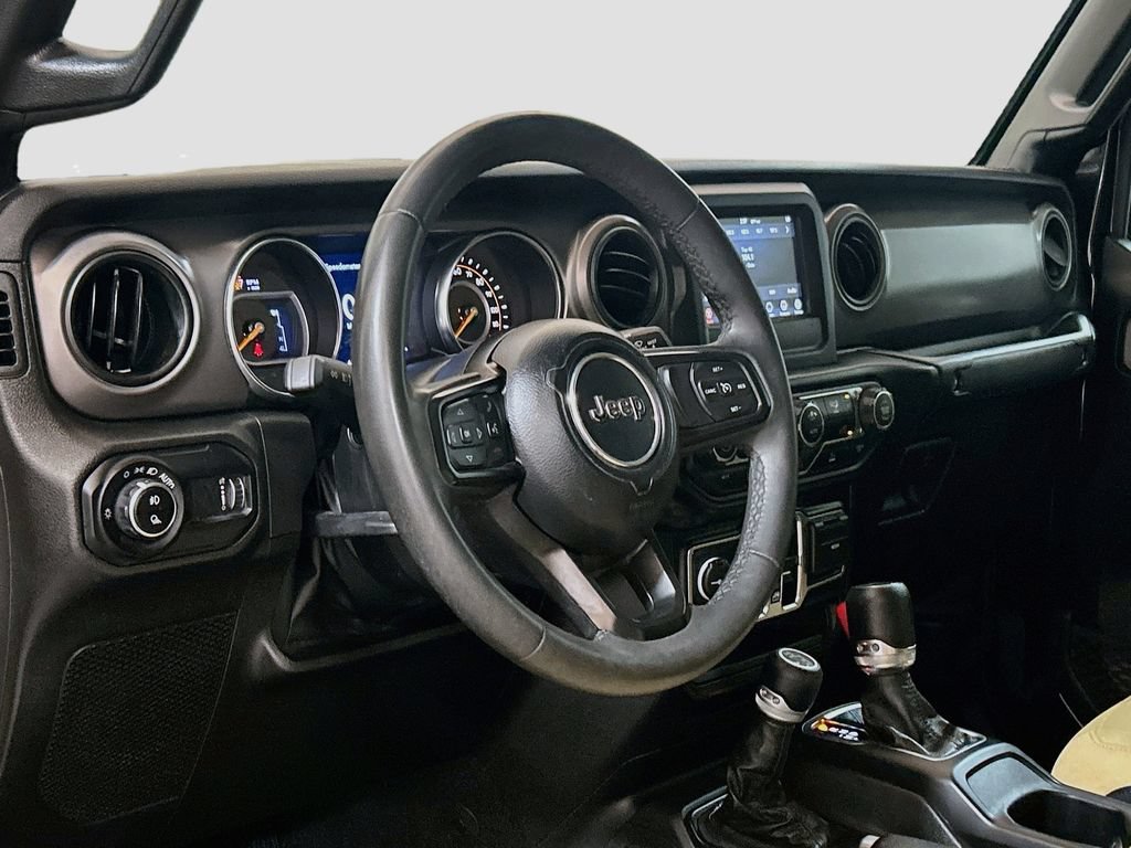 Used 2023 Jeep Gladiator Mojave AWD/4WD image 7