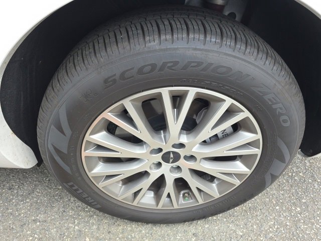 Certified 2025 Genesis GV80 2.5T Standard image 10