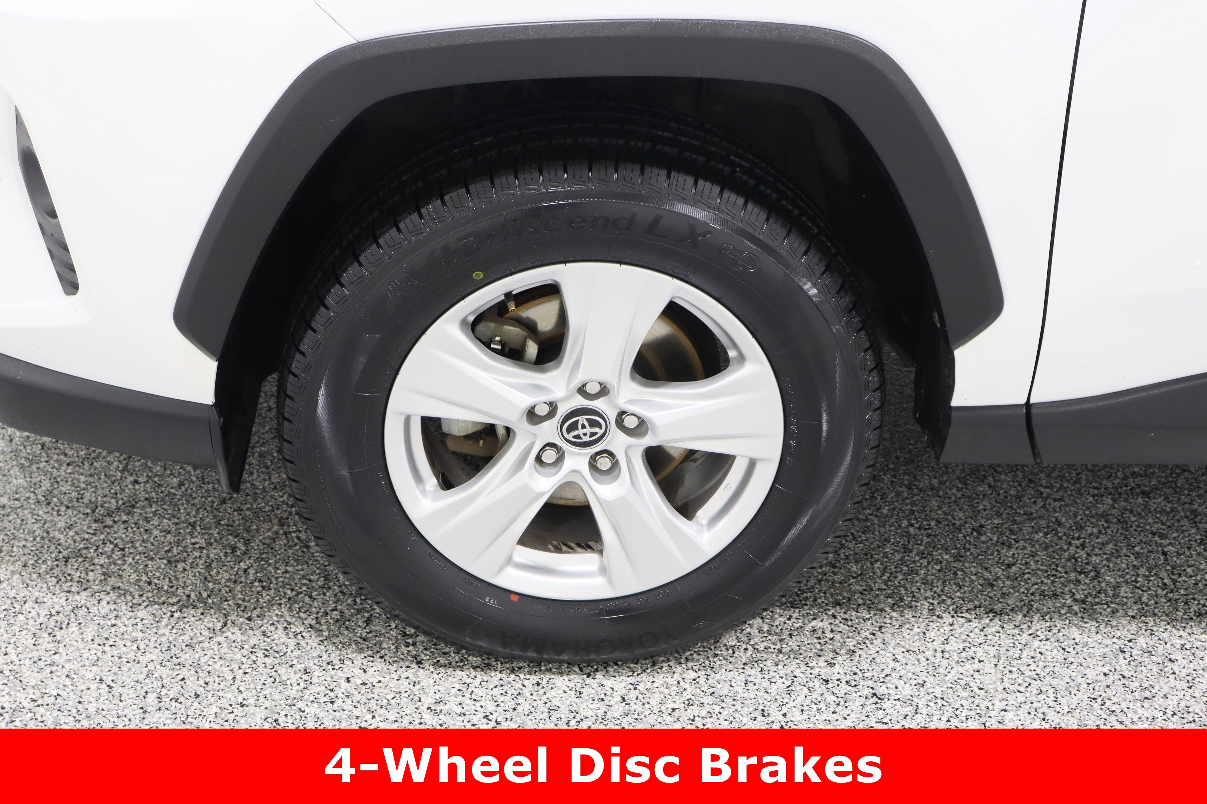 Used 2021 Toyota RAV4 XLE image 11