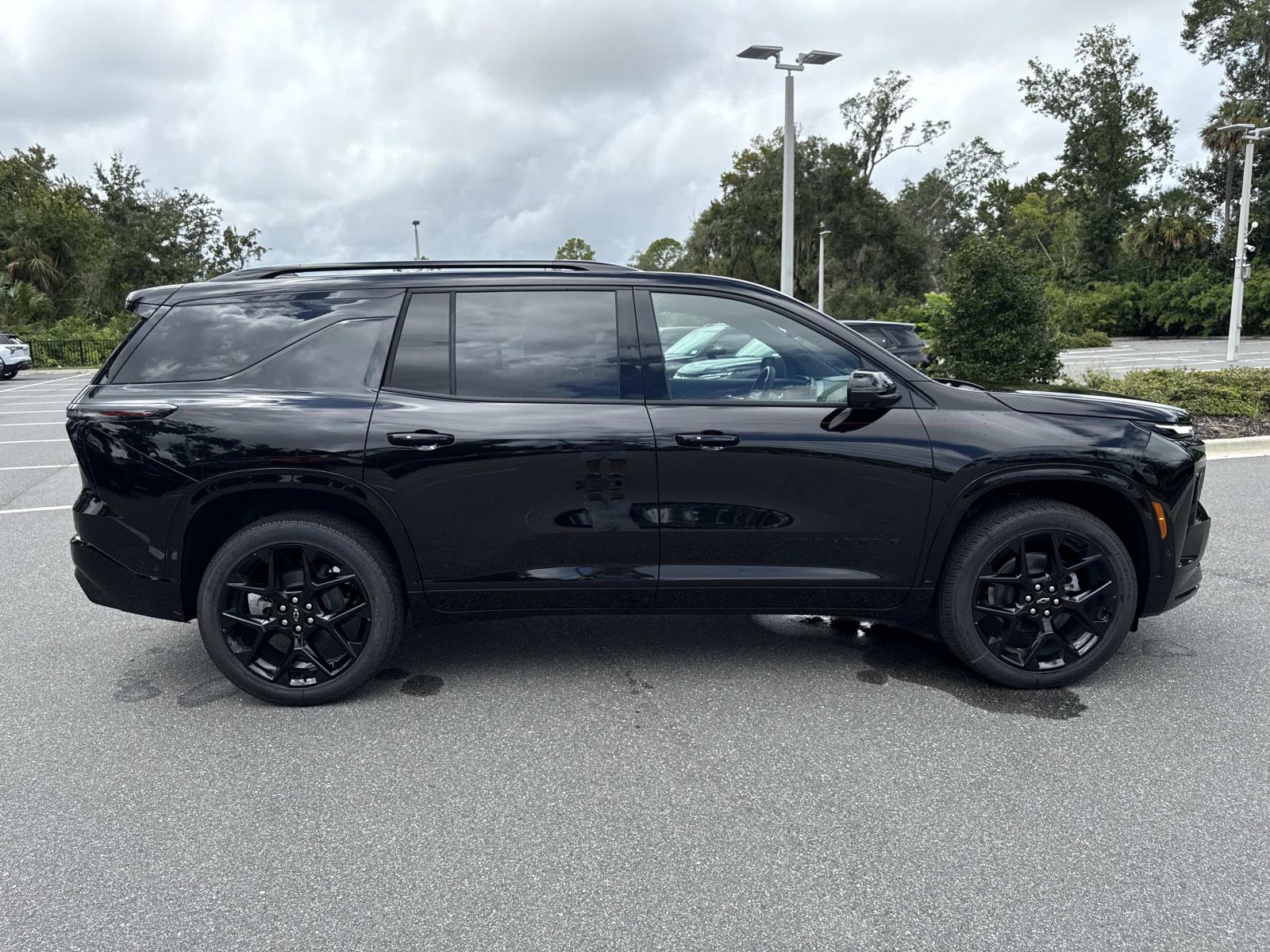 New 2026 Chevrolet Traverse RS image 2