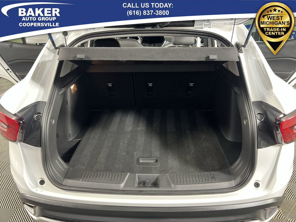 Certified 2024 Chevrolet Trax LT w/ Driver Confidence Package image 25