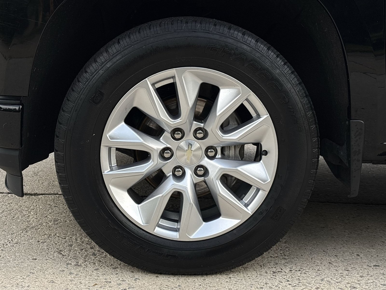 Used 2021 Chevrolet Silverado 1500 Custom w/ LPO, Dark Essentials Package AWD/4WD image 16