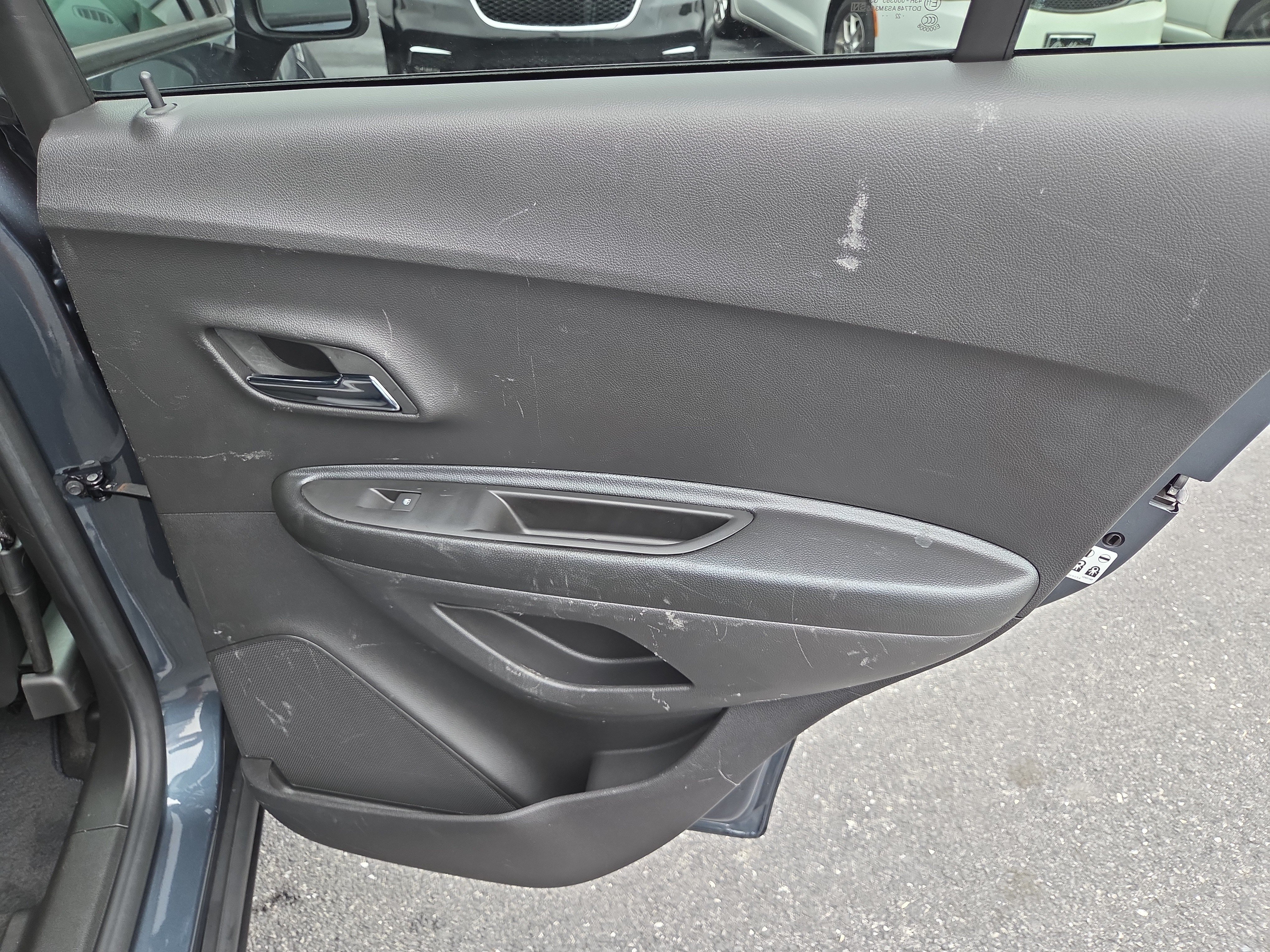 Used 2022 Chevrolet Trax LT w/ Sport Edition FWD image 20