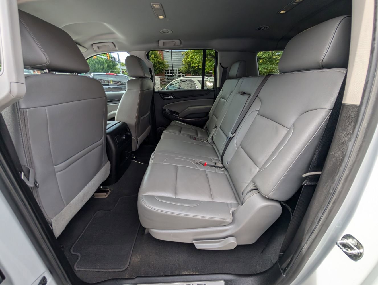 Used 2020 Chevrolet Suburban LT AWD/4WD image 17